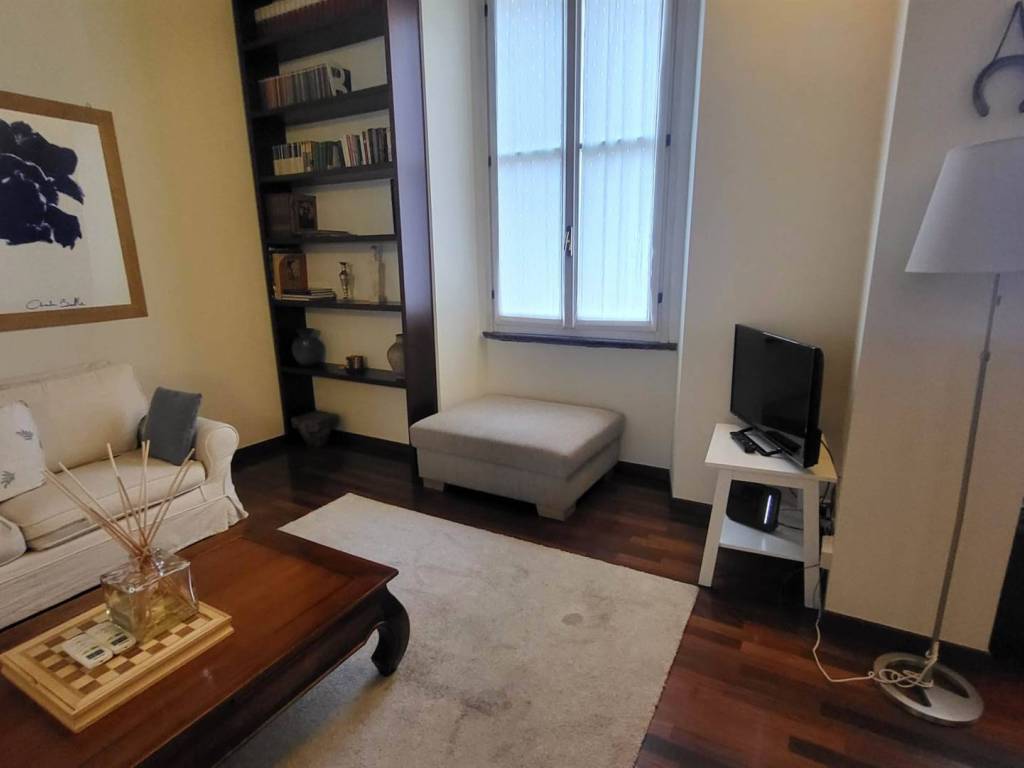 appartamento in vendita a Milano in zona Sant'Ambrogio