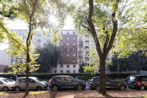 appartamento in vendita a Milano in zona Bocconi