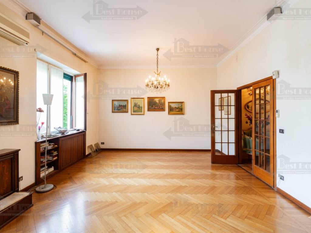 appartamento in vendita a Milano in zona Città Studi