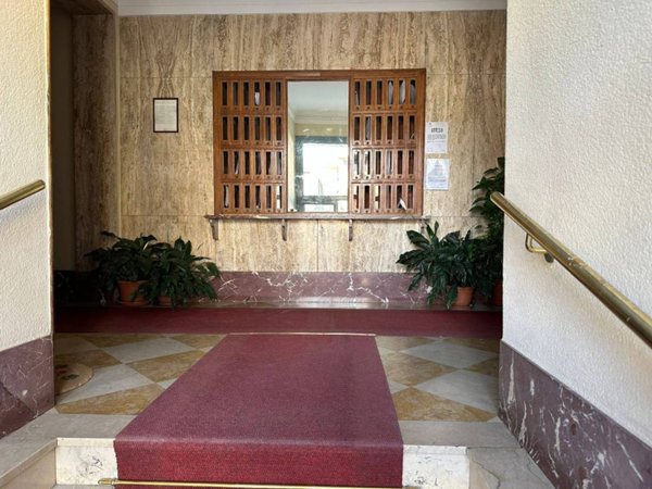 appartamento in vendita a Milano in zona Bocconi