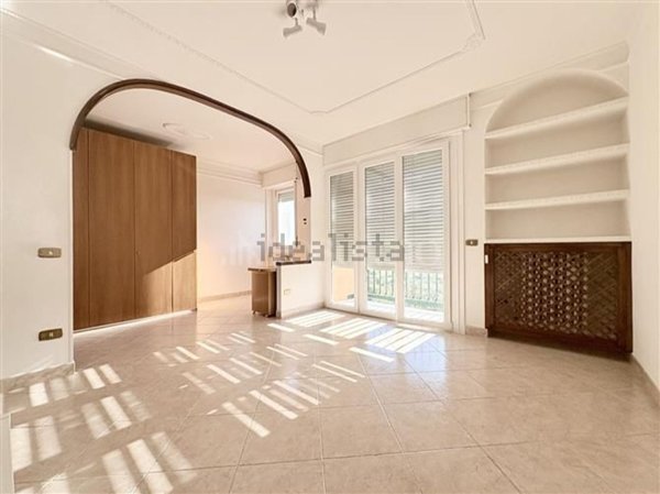 appartamento in vendita a Milano in zona Famagosta