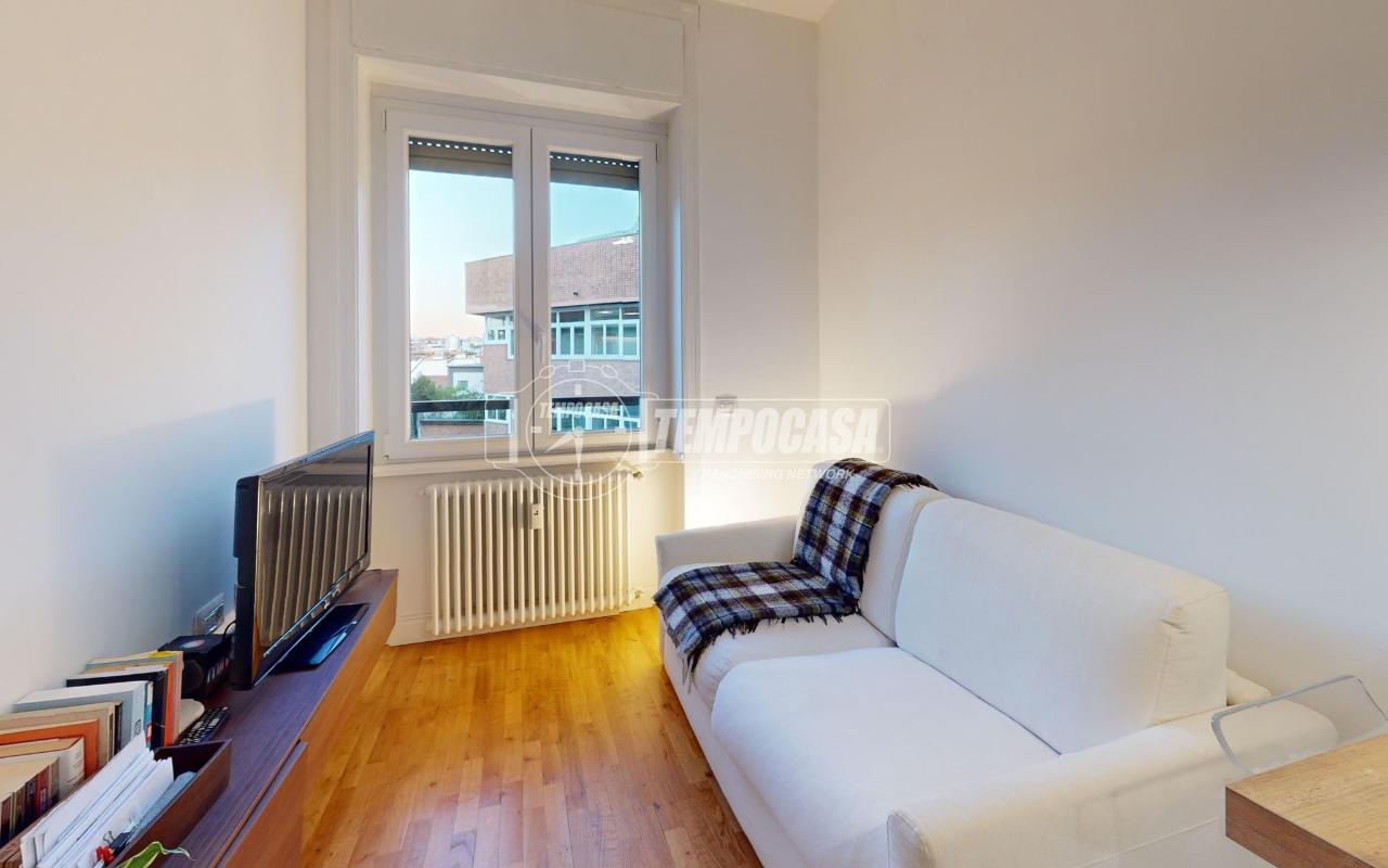 appartamento in vendita a Milano in zona Loreto
