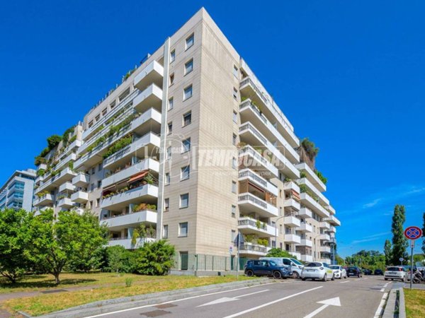 appartamento in vendita a Milano in zona Morivione