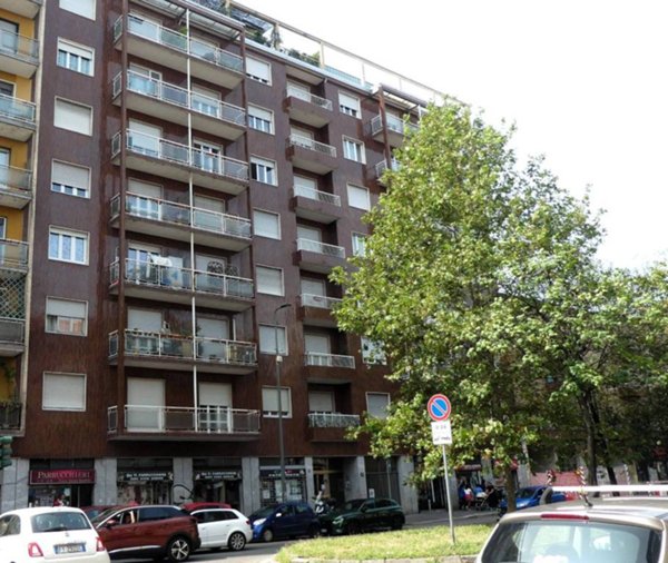appartamento in vendita a Milano in zona Barona