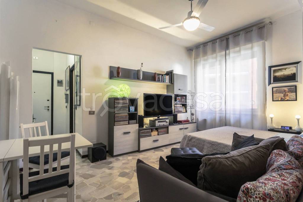 appartamento in vendita a Milano in zona Forlanini