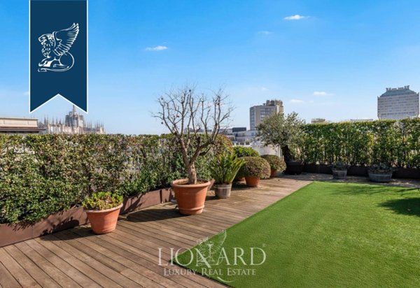 appartamento in vendita a Milano in zona Sant'Ambrogio