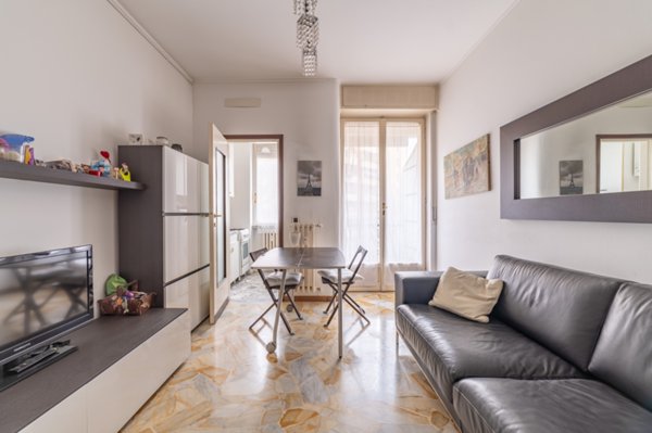 appartamento in vendita a Milano in zona Lorenteggio
