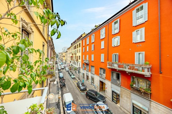 appartamento in vendita a Milano in zona Bullona
