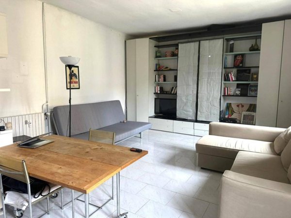 appartamento in vendita a Milano in zona Porta Genova