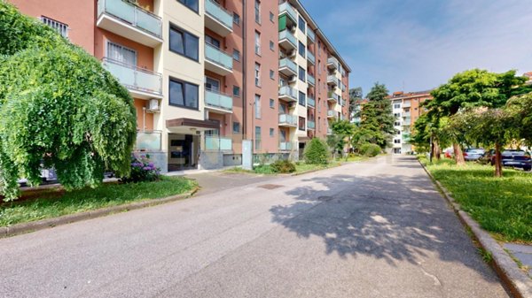 appartamento in vendita a Milano in zona Gallaratese