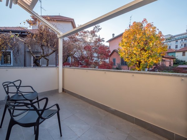 casa indipendente in vendita a Milano in zona Isola