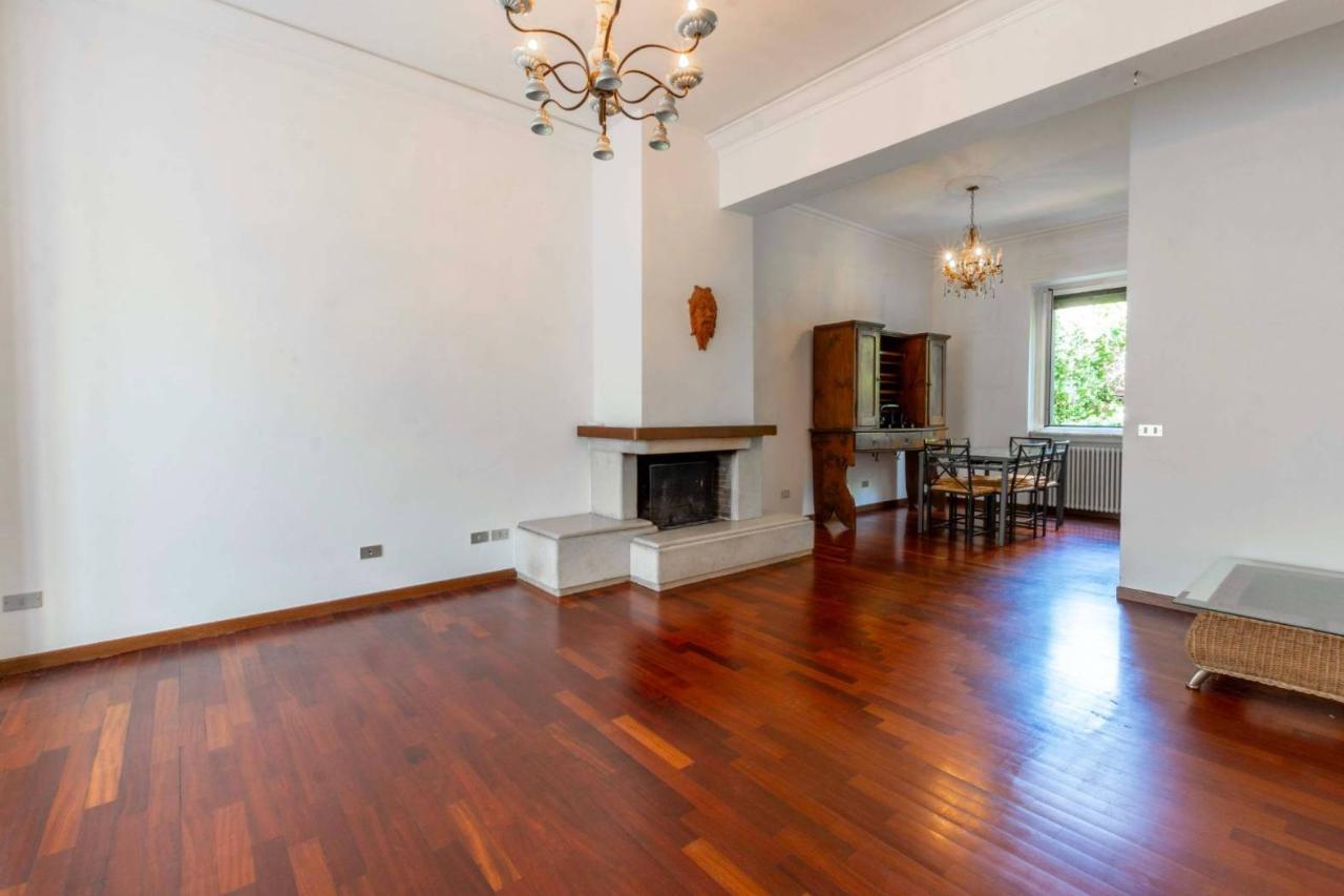 casa indipendente in vendita a Milano in zona Cagnola