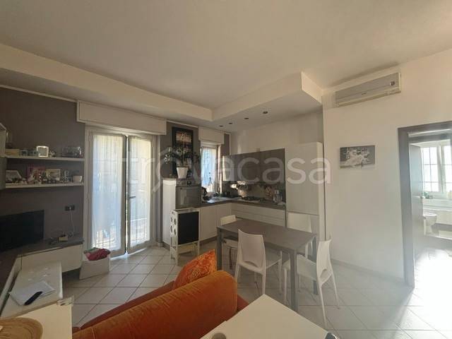 appartamento in vendita a Milano in zona Baggio