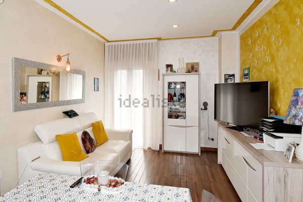 appartamento in vendita a Milano in zona Famagosta