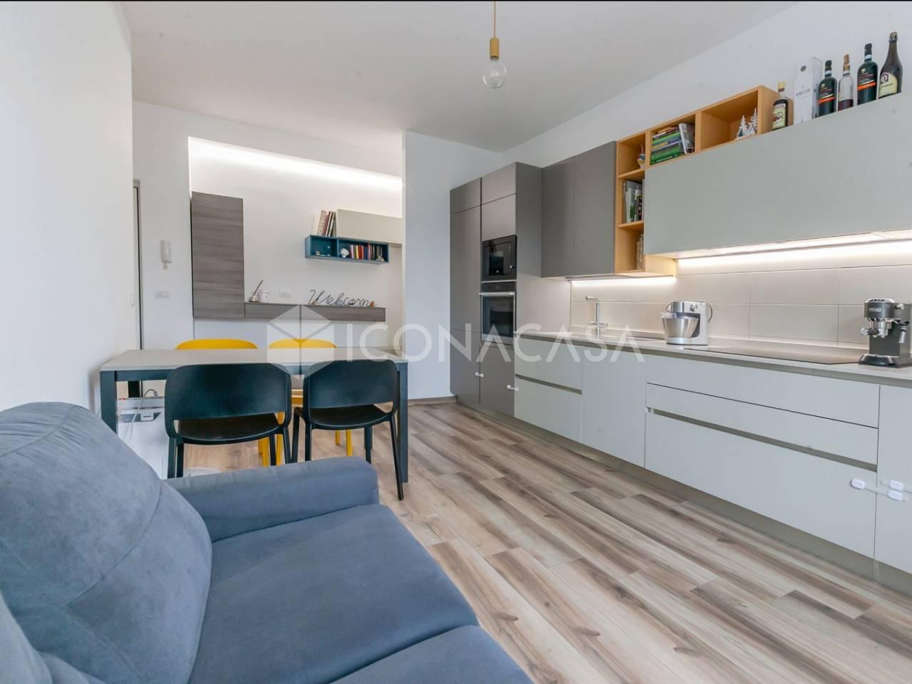 appartamento in vendita a Milano in zona Montalbino