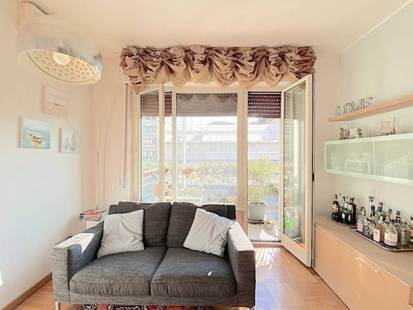 appartamento in vendita a Milano in zona Porta Nuova