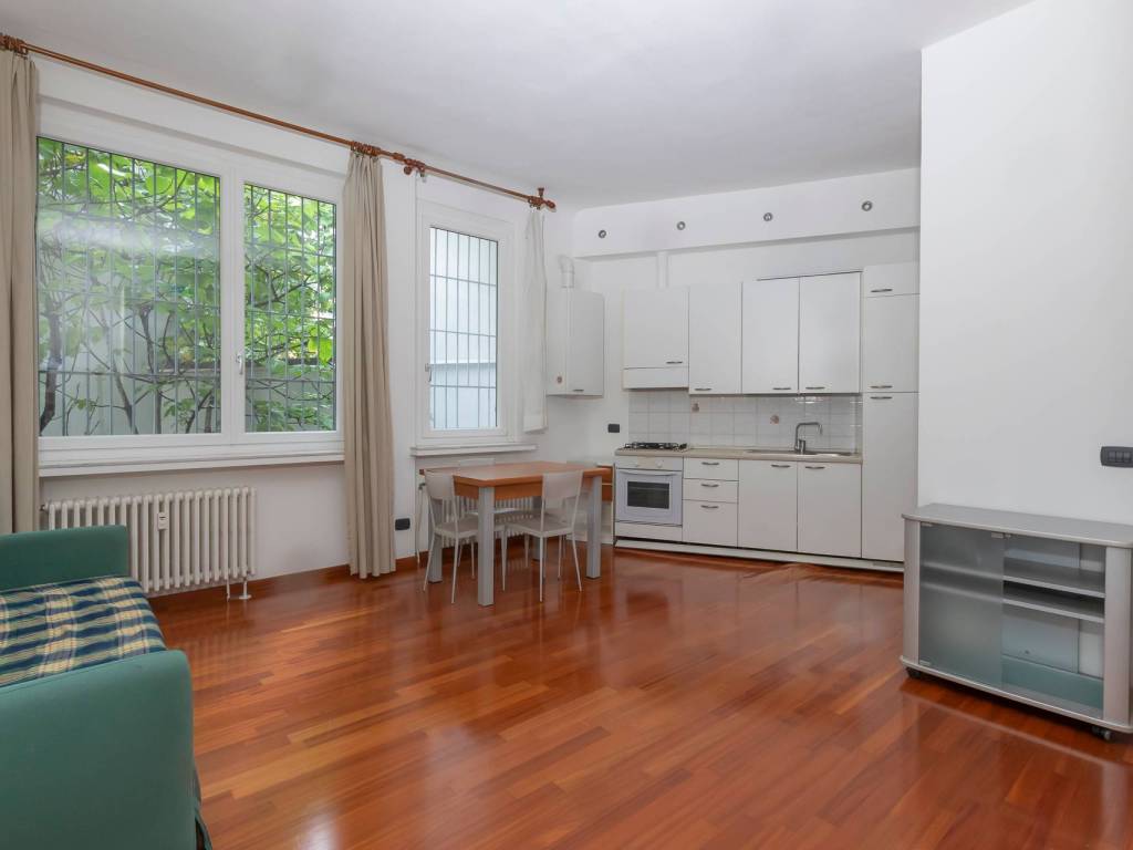 appartamento in vendita a Milano in zona Città Studi