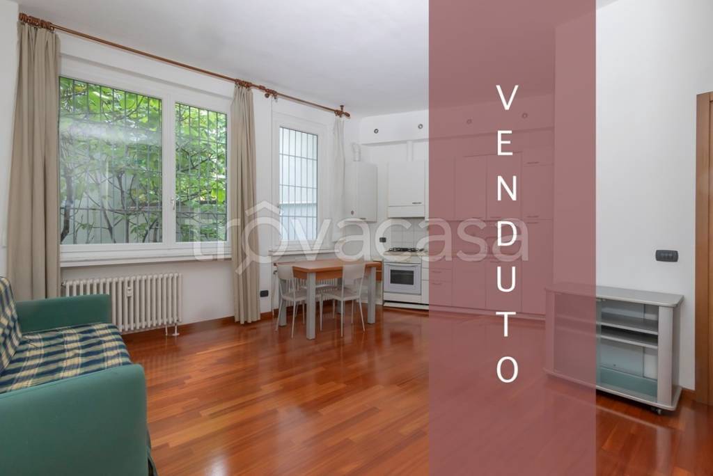 appartamento in vendita a Milano in zona Città Studi
