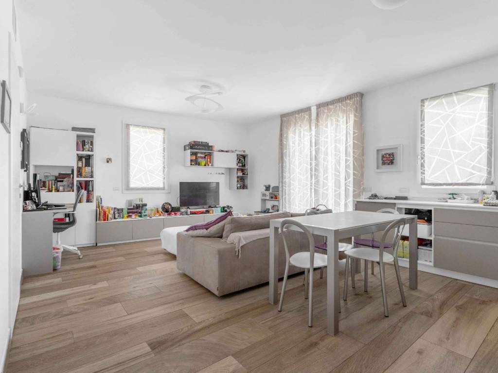 appartamento in vendita a Milano in zona Vigentino