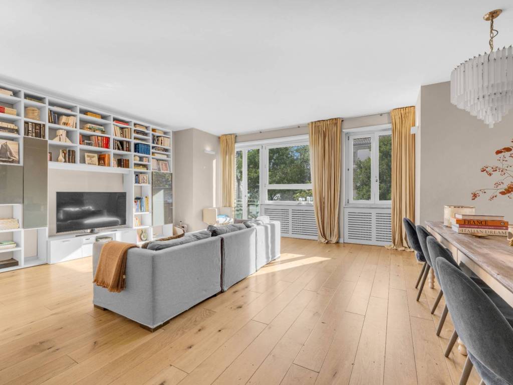 appartamento in vendita a Milano in zona Solari