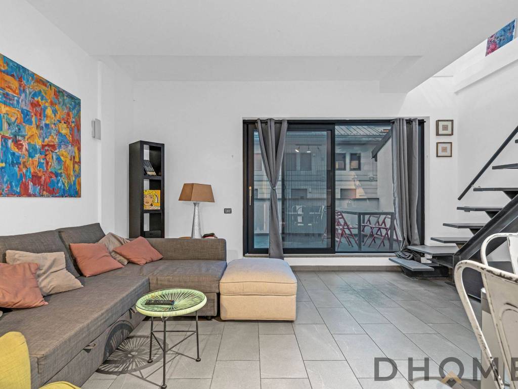 appartamento in vendita a Milano in zona Famagosta