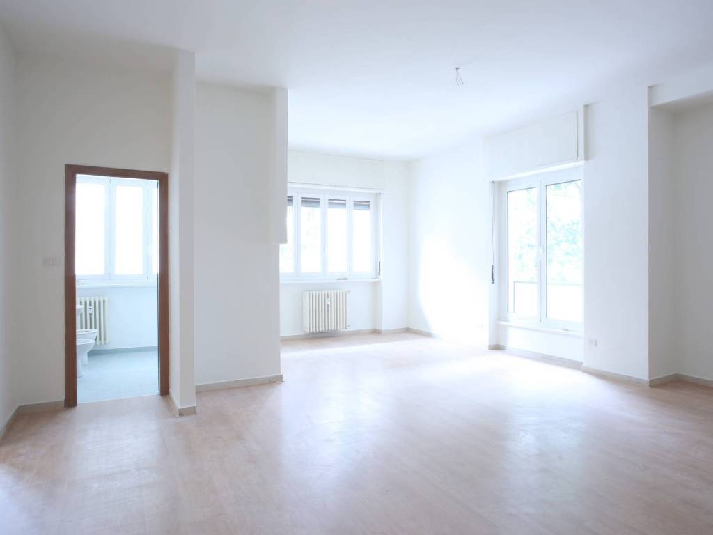 appartamento in vendita a Milano in zona Sempione