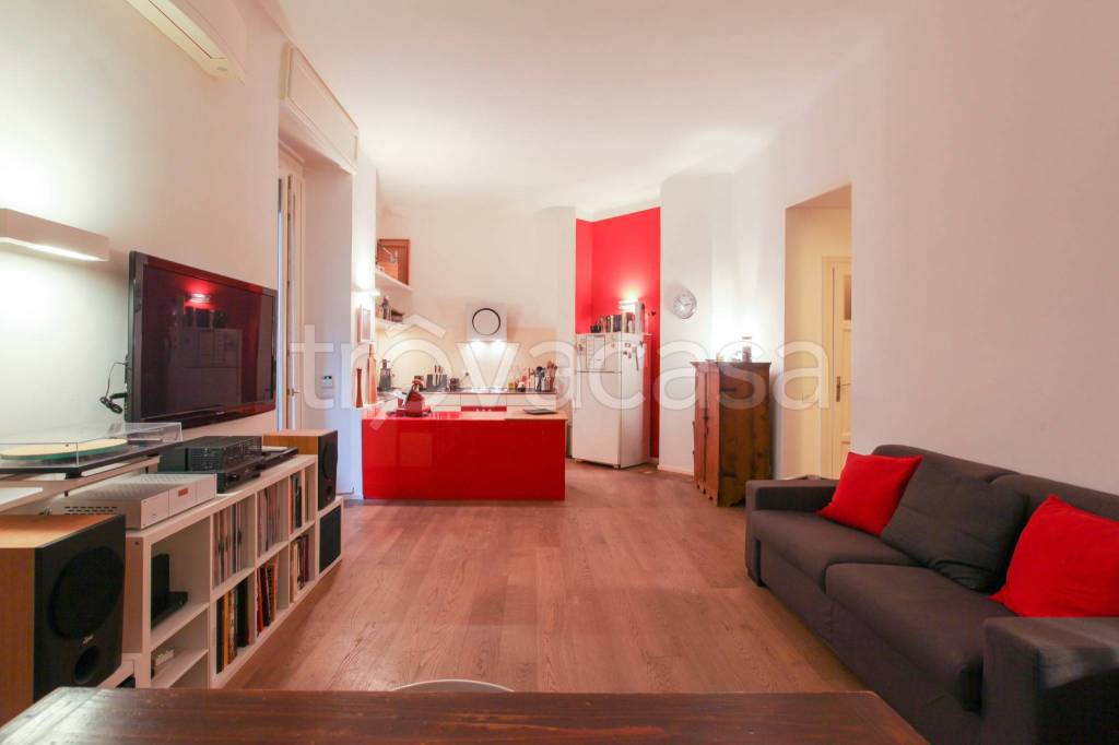 appartamento in vendita a Milano in zona Solari