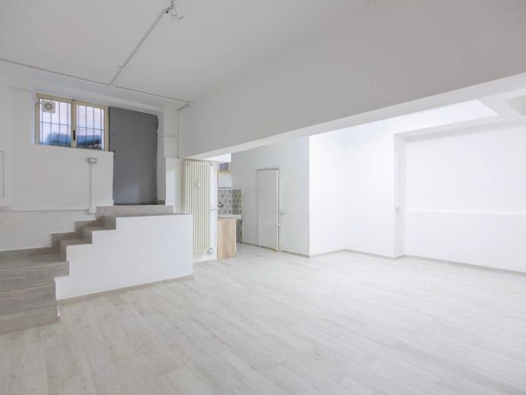 negozio in vendita a Milano in zona Isola