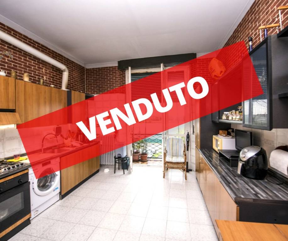 appartamento in vendita a Milano in zona Lambrate