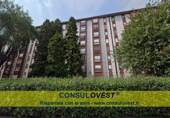 appartamento in vendita a Milano in zona Gallaratese