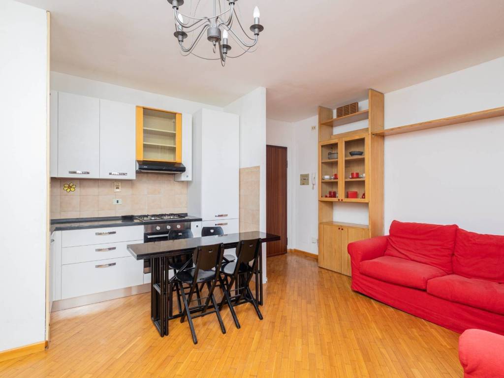 appartamento in vendita a Milano in zona Chiesa Rossa