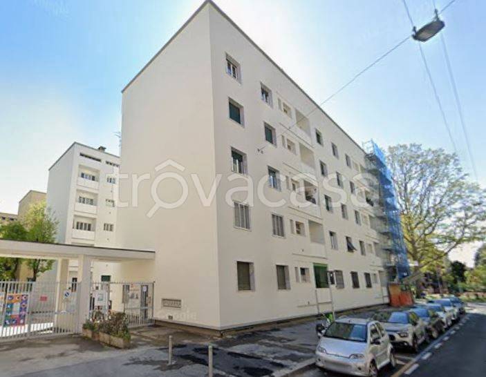 appartamento in vendita a Milano in zona Città Studi
