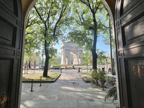 appartamento in vendita a Milano in zona Sempione