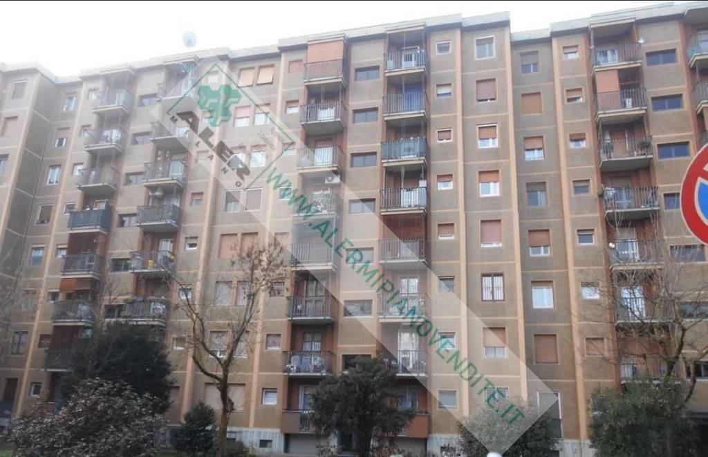appartamento in vendita a Milano in zona Gallaratese
