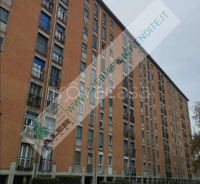 appartamento in vendita a Milano in zona Lambrate