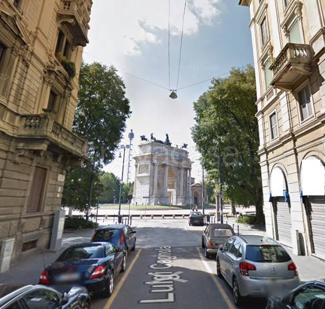 appartamento in vendita a Milano in zona Cagnola