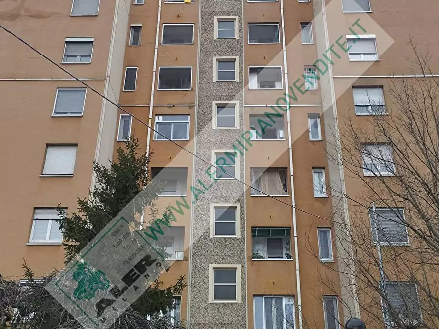 appartamento in vendita a Milano in zona Quartiere degli Olmi