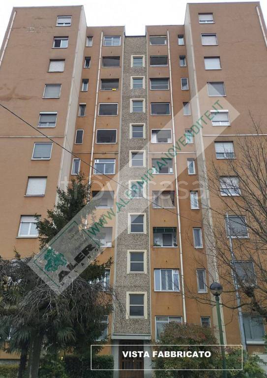 appartamento in vendita a Milano in zona Quartiere degli Olmi