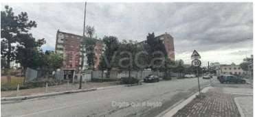 appartamento in vendita a Milano in zona Gallaratese