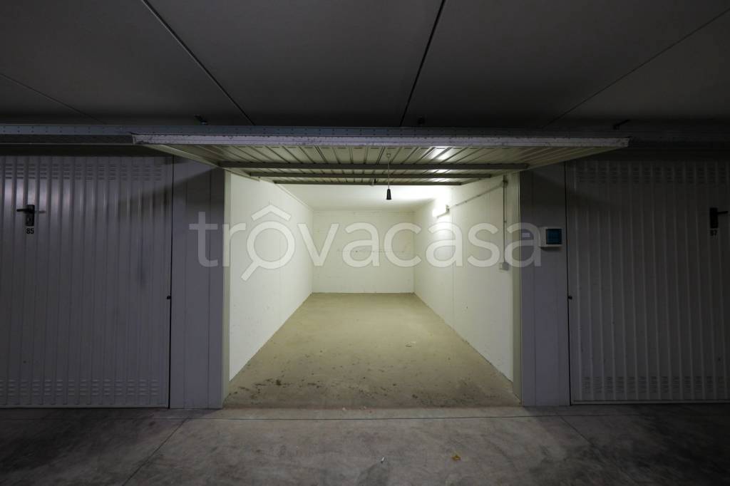 terreno edificabile in vendita a Milano in zona Precotto