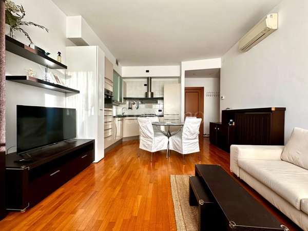 appartamento in vendita a Milano in zona Bocconi