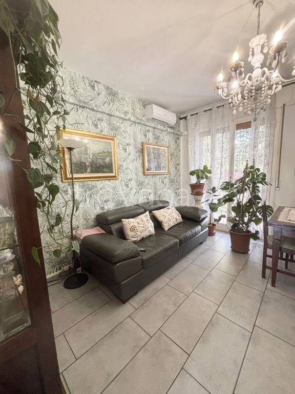 appartamento in vendita a Milano in zona Gallaratese