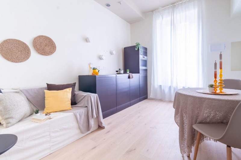 appartamento in vendita a Milano in zona Porta Garibaldi