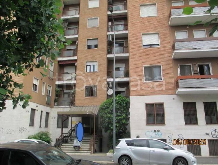 appartamento in vendita a Milano in zona Piazzale Lodi