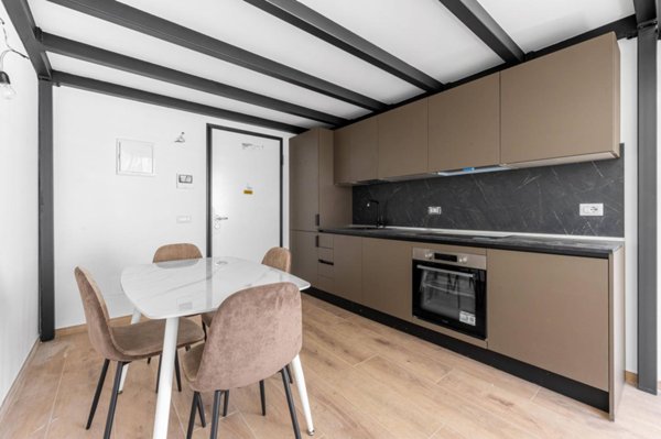 appartamento in vendita a Milano in zona Barona