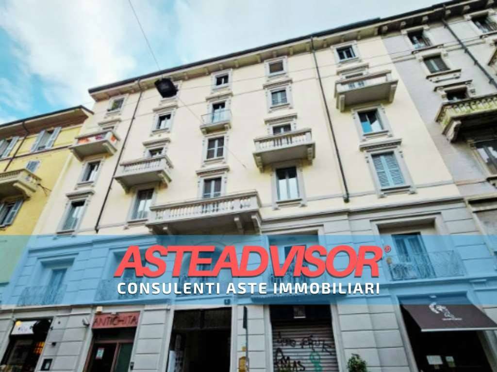 appartamento in vendita a Milano in zona Cagnola