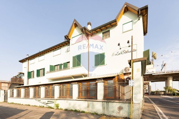 casa indipendente in vendita a Milano in zona Forlanini