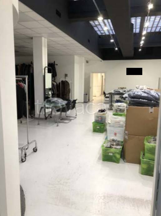 negozio in vendita a Milano in zona Villapizzone