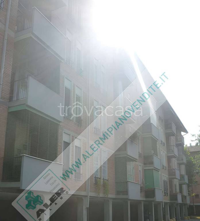 appartamento in vendita a Milano in zona Gallaratese