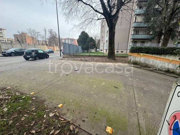 appartamento in vendita a Milano in zona Quarto Oggiaro